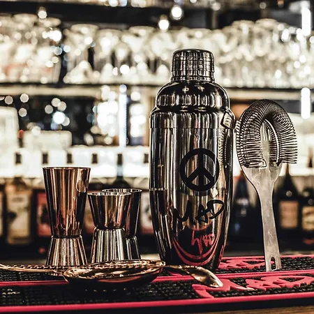 洛桑中心宜必思尚品酒店