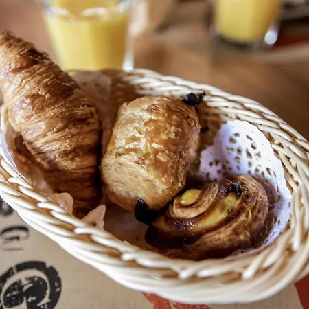 洛桑中心宜必思尚品酒店 酒店 洛桑