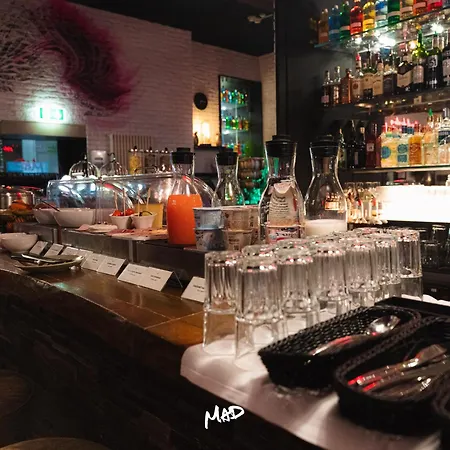 洛桑中心宜必思尚品酒店 3*