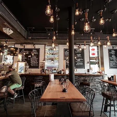 洛桑中心宜必思尚品酒店 酒店 3*