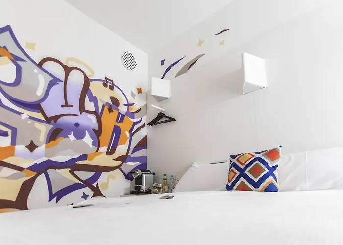 Ibis Styles Center Madhouse מלון לוזאן