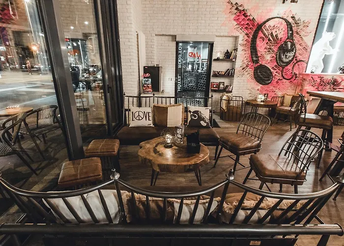 Ibis Styles Center Madhouse 3*